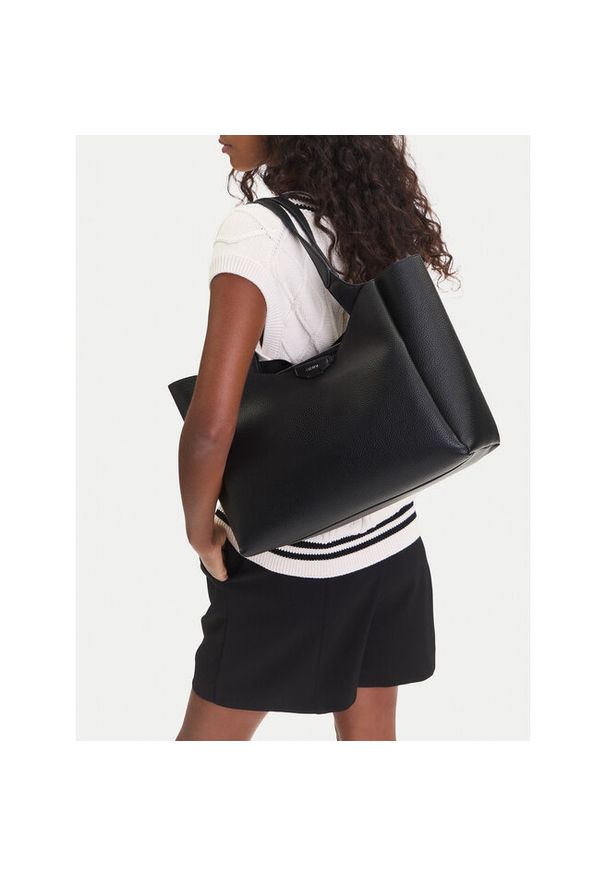 Torebka DKNY. Kolor: czarny