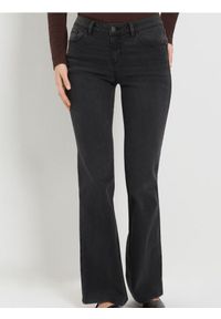 Sinsay - Jeansy flare mid waist - szary. Kolor: szary #1