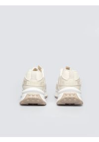 Big-Star - Sneakersy damskie beżowe TT274024 801. Okazja: na co dzień. Nosek buta: okrągły. Kolor: beżowy. Materiał: materiał, syntetyk #2