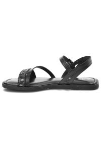 Czarne Sandały Tamaris Eleganckie Płaskie Buty. Okazja: na co dzień. Zapięcie: pasek. Kolor: czarny. Materiał: skóra. Wzór: paski. Sezon: lato. Obcas: na płaskiej podeszwie. Styl: elegancki #4