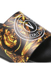 Versace Jeans Couture Klapki 72VA3SQ5 Czarny. Kolor: czarny. Materiał: skóra #5