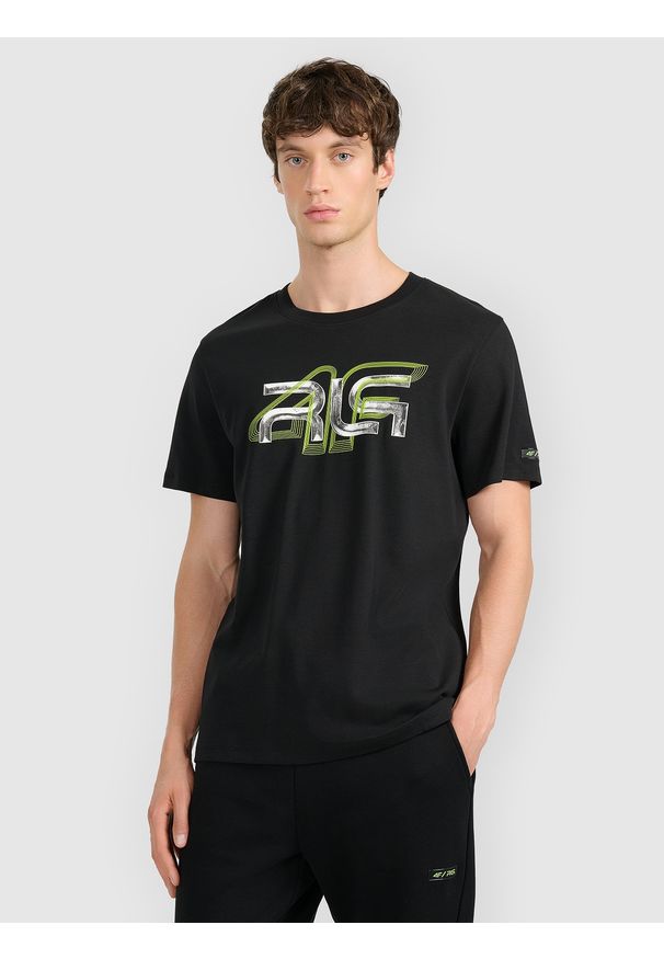 4f - 4F T-shirt regular z nadrukiem męski 4F x Robert Lewandowski - czarny XXL. Okazja: na co dzień. Kolor: czarny. Materiał: materiał, bawełna. Wzór: nadruk. Styl: sportowy, casual