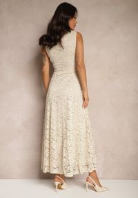 Renee - Beżowa Koronkowa Sukienka Taliowana Wilreti. Kolor: beżowy. Materiał: koronka. Typ sukienki: dopasowane. Styl: klasyczny, elegancki