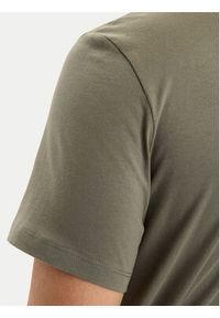 Calvin Klein Jeans T-Shirt LV04RC272G Zielony ciemny Regular Fit. Kolor: zielony. Materiał: bawełna #4