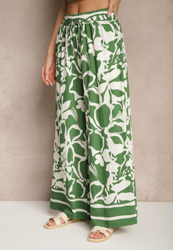 Renee - Zielone Spodnie o Szerokim Kroju High Waist w Kwiaty Nelrive. Okazja: na spacer, na co dzień. Stan: podwyższony. Kolor: zielony. Wzór: kwiaty. Styl: casual, elegancki, klasyczny