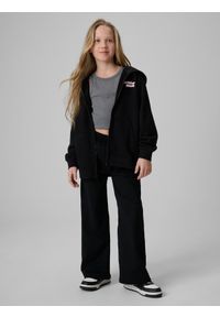 4f - 4F Spodnie dresowe z szerokimi nogawkami dziewczęce - czarne 164 (13-14 lat). Okazja: na spacer, na co dzień, na uczelnię. Stan: podwyższony. Kolor: czarny. Materiał: dresówka. Sezon: lato. Styl: casual #1