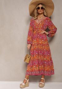 Renee - Czerwona Sukienka z Dekoltem w V o Rozkloszowanym Fasonie w Print Paisley Akka. Okazja: na co dzień. Kolor: czerwony. Materiał: skóra, zamsz. Wzór: paisley, nadruk. Styl: casual, elegancki #3