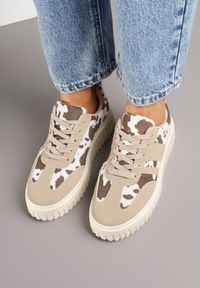 Born2be - Czarno-Białe Sneakersy na Grubej Podeszwie z Tłoczeniem Rilunessa. Okazja: na co dzień. Kolor: czarny. Materiał: jeans
