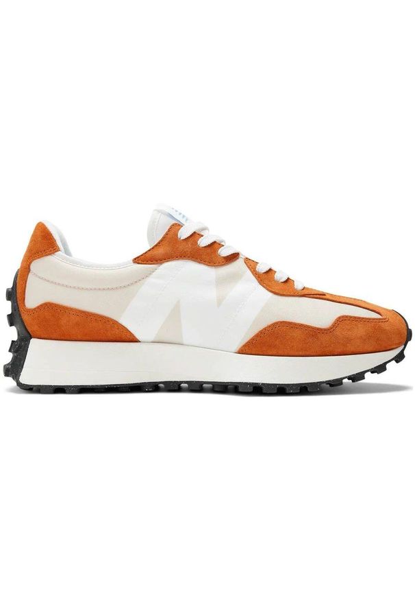 Buty do chodzenia męskie New Balance U327LF. Zapięcie: sznurówki. Kolor: beżowy. Materiał: materiał, tkanina, skóra, syntetyk. Szerokość cholewki: normalna. Sport: turystyka piesza