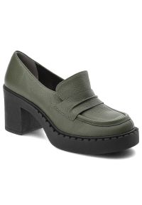Zielone Półbuty Armodo Modne Obuwie Damskie. Okazja: na co dzień, na spacer. Zapięcie: bez zapięcia. Kolor: zielony. Materiał: jeans, skóra. Styl: casual, elegancki