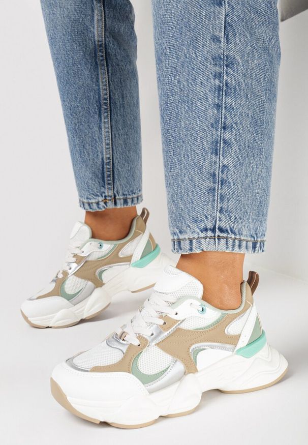 Born2be - Biało-Beżowe Sneakersy na Grubej Podeszwie z Siateczką i Metalicznymi Wstawkami Terlimi. Okazja: na co dzień. Kolor: biały