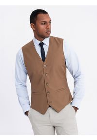 Ombre Clothing - Kamizelka męska garniturowa bez klap - karmelowa V1. Materiał: tkanina, poliester. Wzór: gładki, jednolity. Styl: elegancki #4