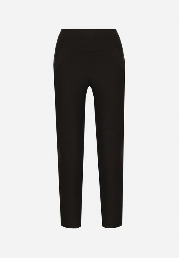 Born2be - Czarne Spodnie o Dopasowanym Kroju z Gumką w Talii i Kieszeniami Rizenna. Okazja: na co dzień. Kolor: czarny. Styl: elegancki, casual, klasyczny