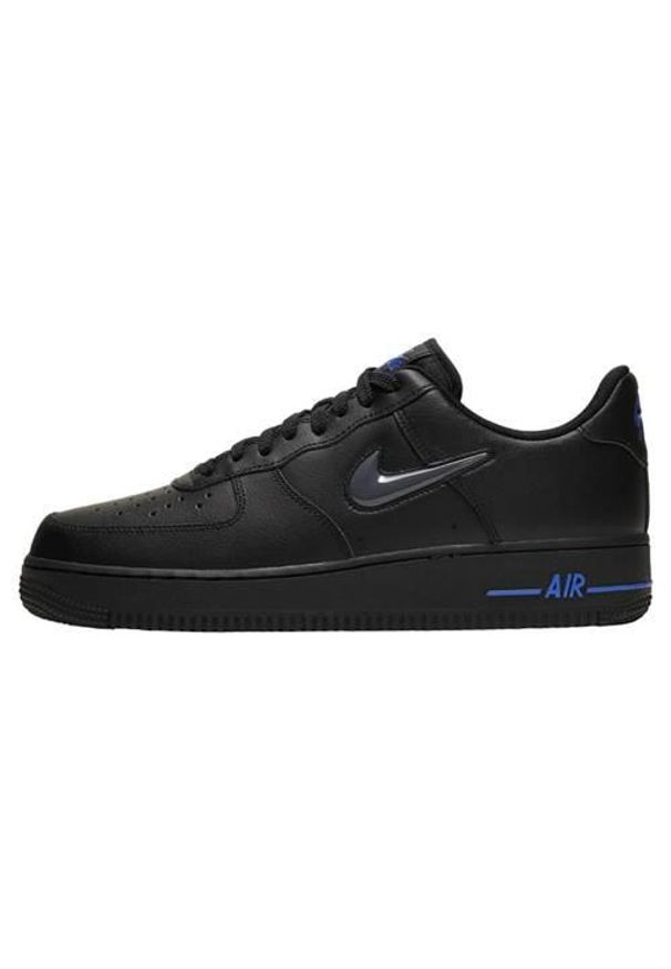 Buty do chodzenia męskie Nike Air Force 1 Jewel. Kolor: wielokolorowy, czarny. Materiał: materiał, skóra. Szerokość cholewki: normalna. Model: Nike Air Force. Sport: turystyka piesza