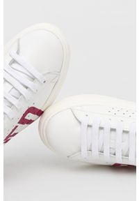 Red Valentino Buty skórzane kolor biały na platformie. Nosek buta: okrągły. Zapięcie: sznurówki. Kolor: biały. Materiał: skóra. Obcas: na platformie #3