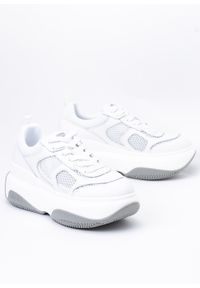 Liu Jo - Sneakersy damskie LIU JO JUNE 14. Okazja: do pracy, na spacer, na co dzień. Kolor: biały. Sport: turystyka piesza