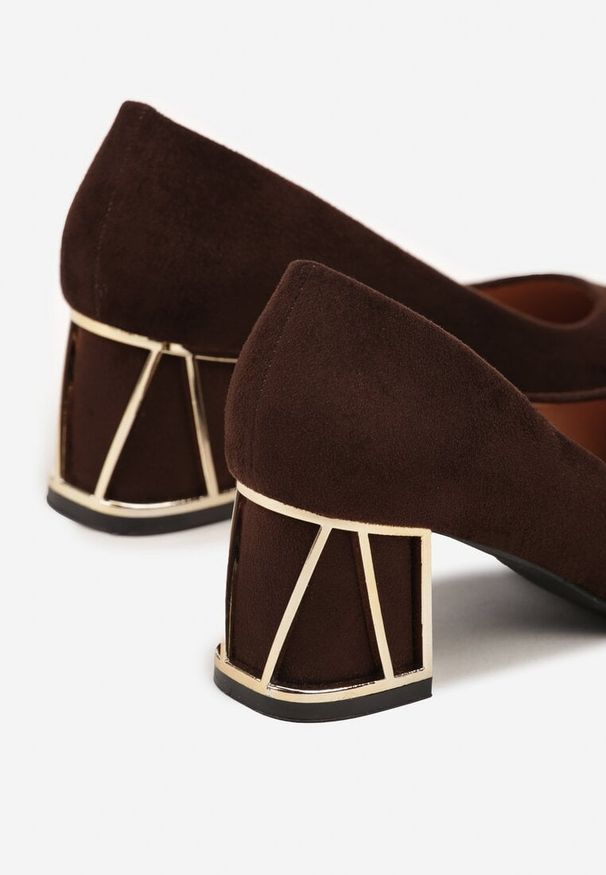 Born2be - Brązowe Czółenka Vices na Ozdobnym Słupku ze Skórzaną Wkładką Arvisel. Okazja: do pracy, na spotkanie biznesowe. Kolor: brązowy. Materiał: skóra. Wzór: aplikacja. Obcas: na słupku. Styl: klasyczny, biznesowy, elegancki