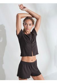 Sinsay - Piżama dwuczęściowa z krótkim rękawem z domieszką wiskozy - szary. Kolor: szary. Materiał: wiskoza. Długość: krótkie #1