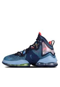 Buty koszykarskie męskie Nike Lebron 19. Kolor: niebieski, wielokolorowy. Materiał: syntetyk, materiał. Szerokość cholewki: normalna. Sport: koszykówka