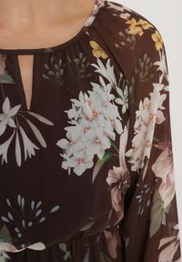 Born2be - Brązowa Sukienka o Rozkloszowanym Kroju w Kwiaty Zeramera. Okazja: na co dzień. Kolor: brązowy. Materiał: wiskoza. Długość rękawa: długi rękaw. Wzór: kwiaty. Typ sukienki: rozkloszowane. Styl: casual #3