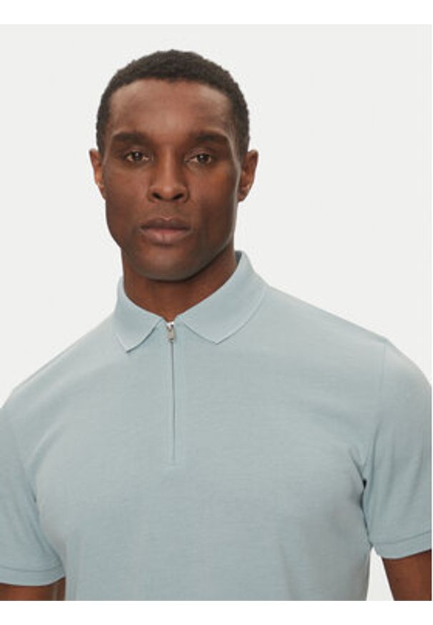 Selected Homme Polo Fave 16079026 Błękitny Regular Fit. Typ kołnierza: polo. Kolor: niebieski. Materiał: bawełna, syntetyk