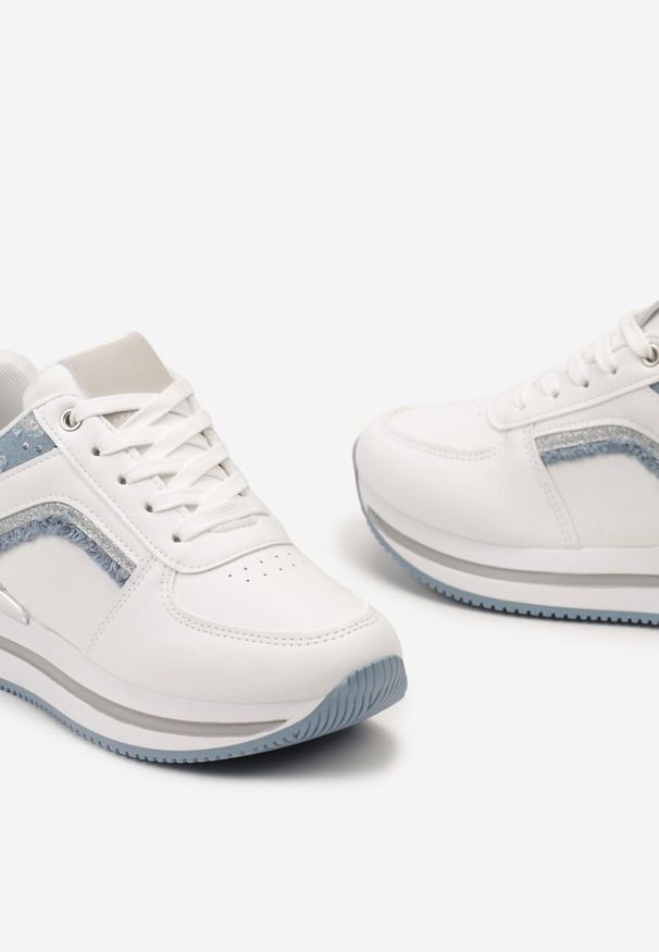 Born2be - Biało-Niebieskie Sneakersy z Brokatowymi Wstawkami i Piankową Podeszwą Oriontia. Okazja: na co dzień. Nosek buta: okrągły. Zapięcie: sznurówki. Kolor: biały. Materiał: materiał. Obcas: na obcasie. Wysokość obcasa: niski