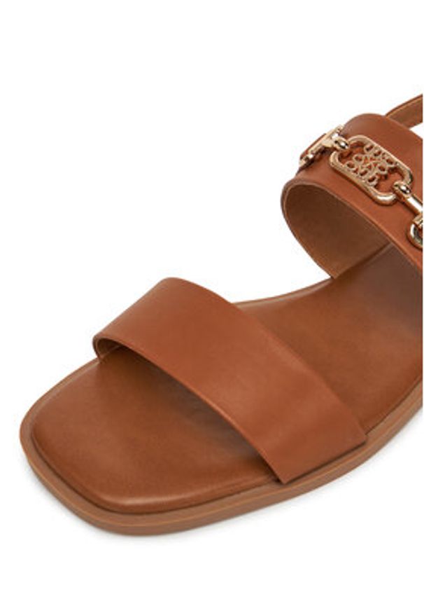 Nine West Sandały 678322-CCC Brązowy. Kolor: brązowy. Materiał: materiał