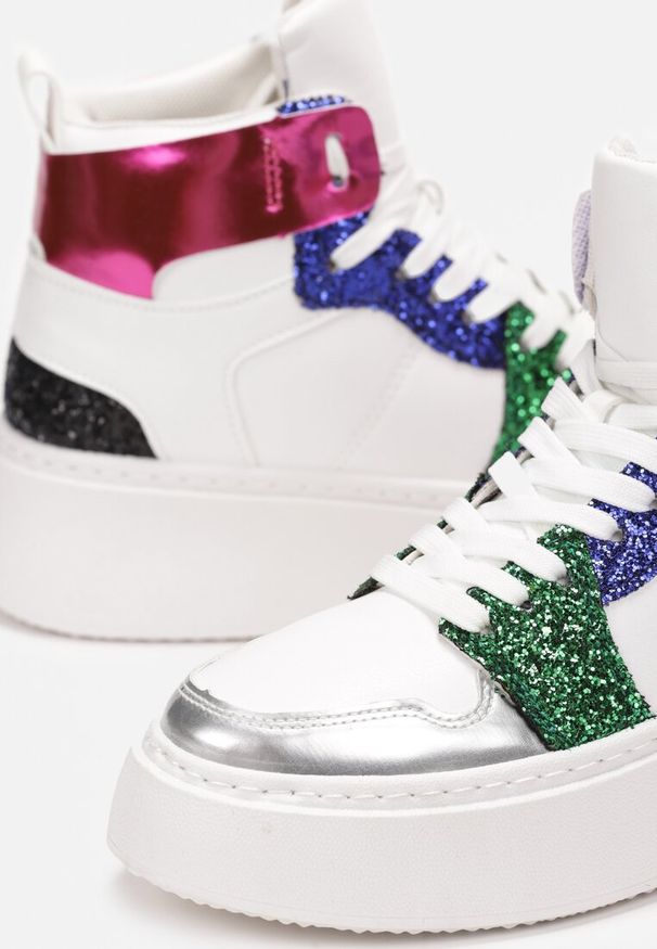 Renee - Biało-Niebieskie Sznurowane Sneakersy za Kostkę z Brokatem i Metalicznymi Wstawkami Sareena. Wysokość cholewki: za kostkę. Kolor: biały