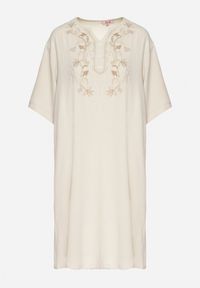 Born2be - Jasnobeżowa Sukienka Pudełkowa z Guzikami i Ozdobnymi Haftami Jenivanea. Okazja: na co dzień. Typ kołnierza: dekolt w serek. Kolor: beżowy. Materiał: skóra. Długość rękawa: długi rękaw. Wzór: haft. Styl: casual, elegancki #5