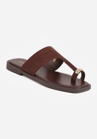 Renee - Brązowe Klapki VICES w Typie Japonek z Ozdobą na Dużym Palcu Ettelhe. Okazja: na co dzień. Kolor: brązowy. Materiał: jeans. Wzór: aplikacja. Sezon: lato. Styl: casual #6