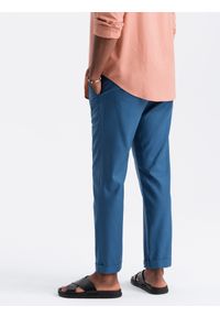 Ombre Clothing - Męskie spodnie podwijane chino z dodatkiem lnu – niebieski denim V5 - Rozmiar: S. Okazja: na co dzień. Kolor: niebieski. Materiał: len, denim. Sezon: lato. Styl: casual #9