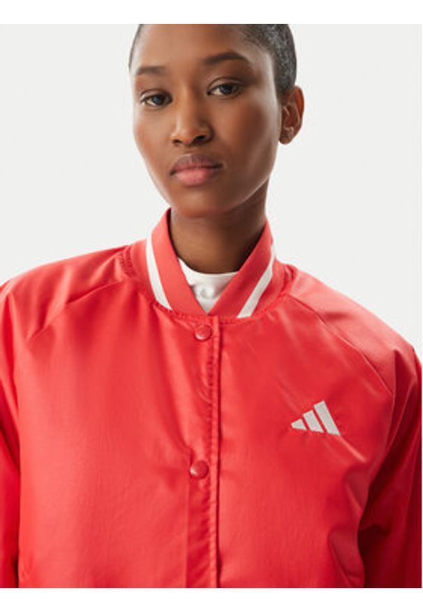 Adidas - adidas Kurtka bomber Stadium JZ6921 Czerwony Loose Fit. Kolor: czerwony. Materiał: syntetyk