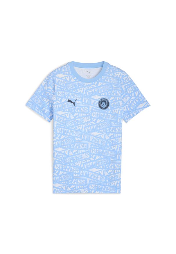 Puma - Młodzieżowa koszulka Manchester City FtblCulture z nadrukiem na całej. Kolor: wielokolorowy, niebieski, biały. Wzór: nadruk. Sport: piłka nożna