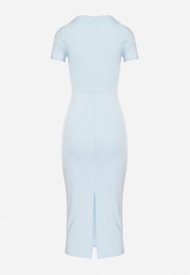 Born2be - Jasnoniebieska Sukienka Dopasowana Bodycon z Dekoltem w Serek Efricene. Okazja: na co dzień. Typ kołnierza: dekolt w serek. Kolor: niebieski. Materiał: jeans. Długość rękawa: krótki rękaw. Typ sukienki: bodycon. Styl: casual, klasyczny
