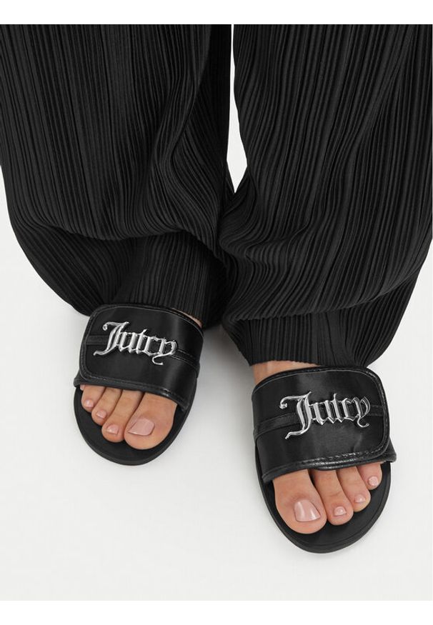 Juicy Couture Klapki CEO-123456 Czarny. Kolor: czarny. Materiał: materiał
