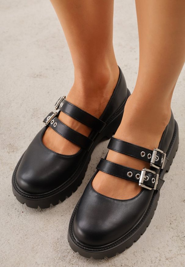 Born2be - Czarne Rockowe Półbuty Płaskie na Grubej Podeszwie z Dwoma Paskami Cellinis. Okazja: na co dzień. Zapięcie: pasek. Kolor: czarny. Materiał: jeans, dzianina. Wzór: paski. Styl: rockowy