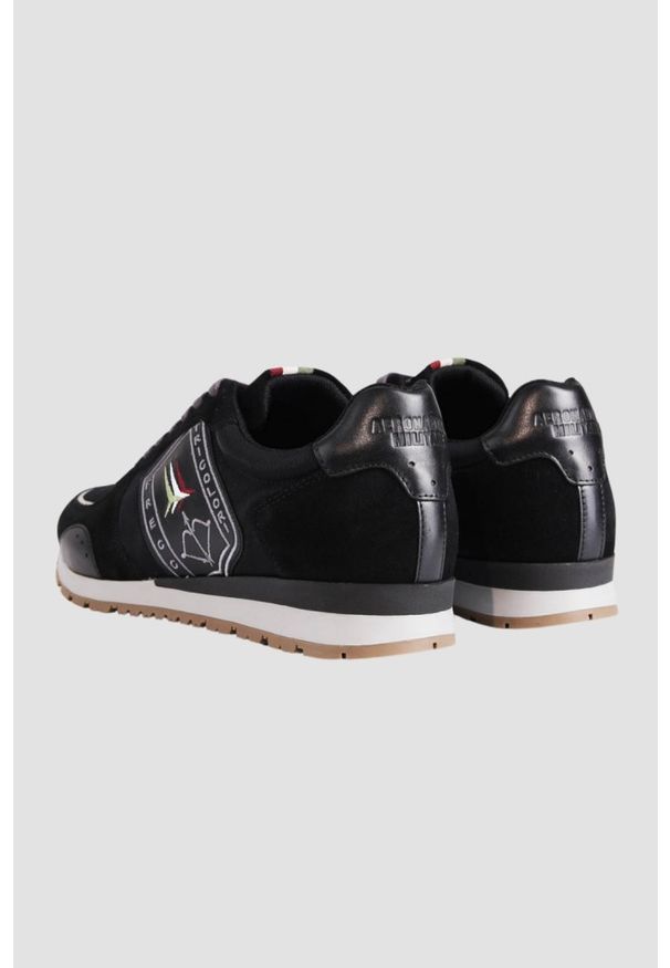 Aeronautica Militare - AERONAUTICA MILITARE Czarne męskie sneakersy Frecce Tricolori, Rozmiar 46. Okazja: na co dzień. Kolor: czarny. Materiał: tkanina, zamsz. Wzór: haft