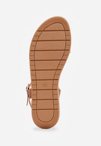 Renee - Ciemnobeżowe Sandały VICES w Stylu Basic z Paskiem z Klamerką Loretha. Okazja: na co dzień. Zapięcie: pasek. Kolor: beżowy. Styl: casual, street #9