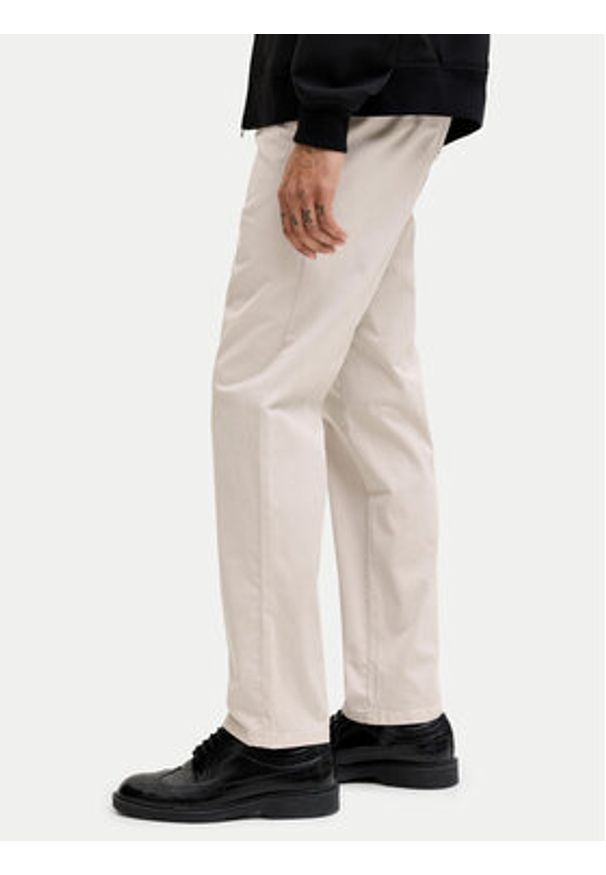 Jack & Jones Chinosy Lie Vance 12292970 Écru Regular Fit. Kolor: kremowy. Materiał: bawełna