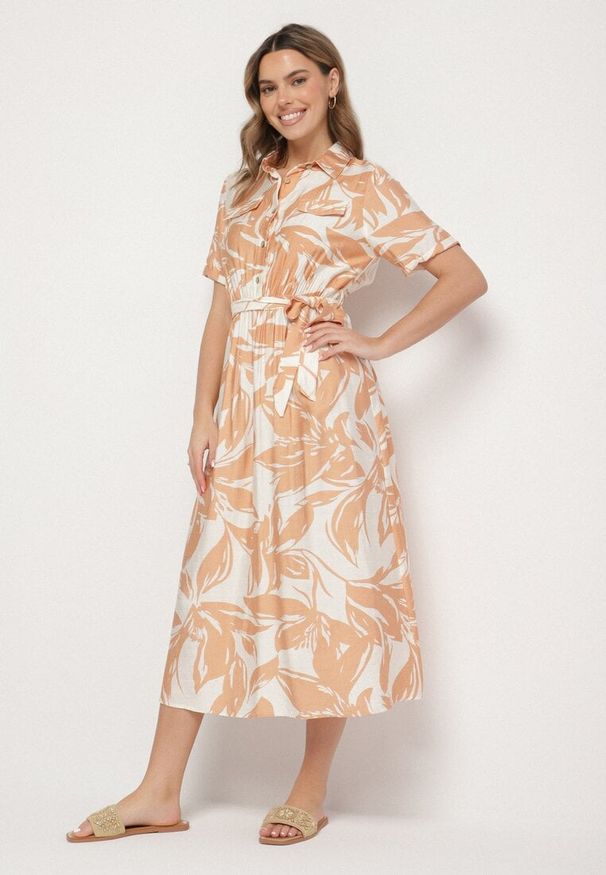 Born2be - Beżowa Wiskozowa Sukienka o Koszulowym Kroju z Wiązanym Paskiem Uloanna. Okazja: na co dzień. Kolor: beżowy. Materiał: wiskoza. Długość rękawa: krótki rękaw. Wzór: aplikacja. Typ sukienki: koszulowe. Styl: elegancki, casual, klasyczny