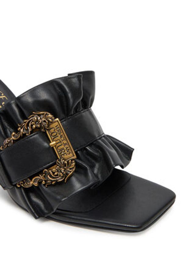 Versace Jeans Couture Klapki 78VA3S70 Czarny. Kolor: czarny. Materiał: skóra
