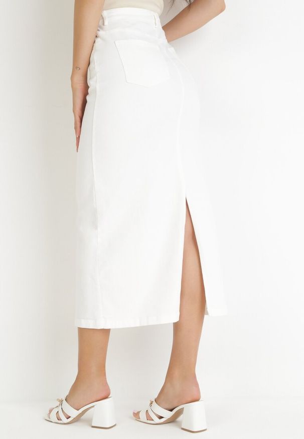 Born2be - Biała Jeansowa Spódnica Ołówkowa Maxi Edomi. Kolor: biały. Materiał: jeans