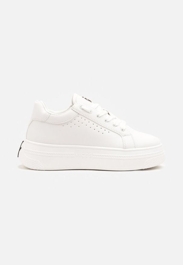 Born2be - Białe Sneakersy Vices na Grubej Podeszwie z Perforacją i Napisem Nonadwin. Okazja: na co dzień, na spacer. Zapięcie: sznurówki. Kolor: biały. Materiał: jeans. Wzór: napisy. Sport: turystyka piesza