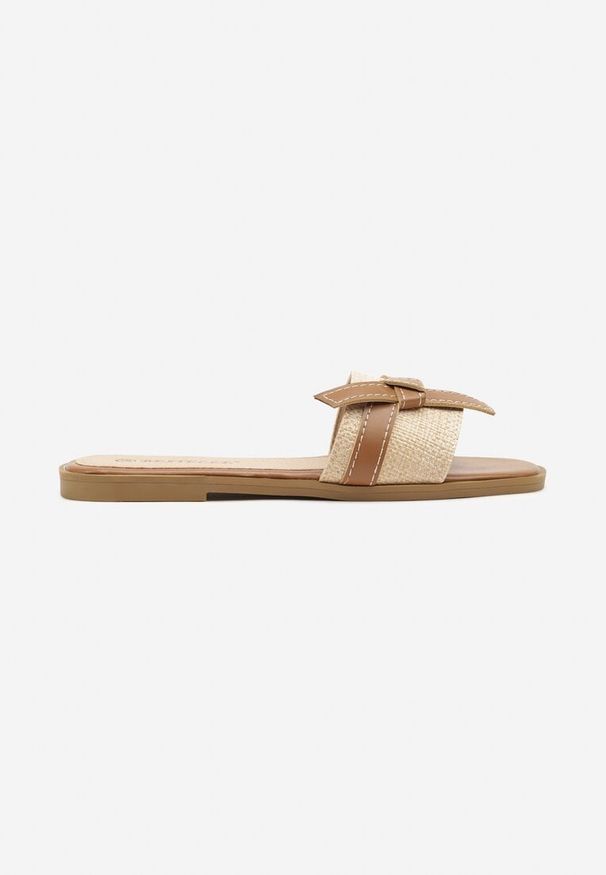 Born2be - Brązowo-Beżowe Klapki z Plecioną Cholewką i Ozdobnym Paskiem Sarseli. Okazja: na co dzień. Kolor: brązowy. Styl: elegancki, casual