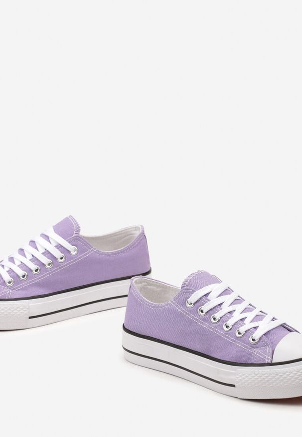 Born2be - Jasnofioletowe Trampki z Klasyczną Podeszwą i Cholewką Przed Kostkę Rosadnia. Okazja: na co dzień. Wysokość cholewki: przed kostkę. Kolor: fioletowy. Materiał: jeans. Szerokość cholewki: normalna. Styl: klasyczny