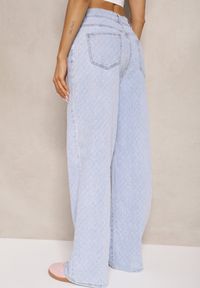 Renee - Jasnoniebieskie Jeansy z Bawełną o Szerokim Kroju High Waist Taliera. Okazja: na co dzień. Stan: podwyższony. Kolor: niebieski. Styl: elegancki, casual #3