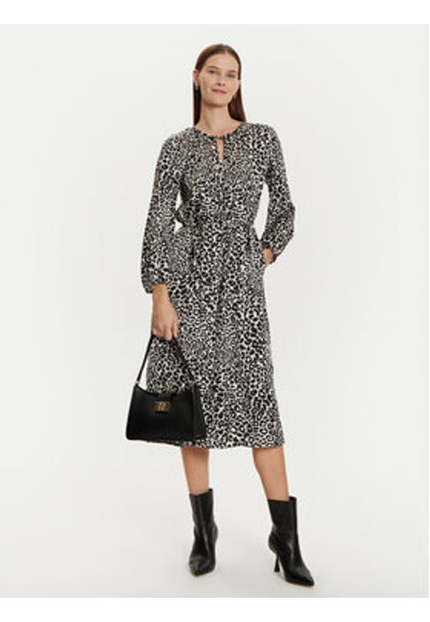 Olsen Sukienka koszulowa 13001793 Czarny Regular Fit. Kolor: czarny. Materiał: wiskoza. Typ sukienki: koszulowe