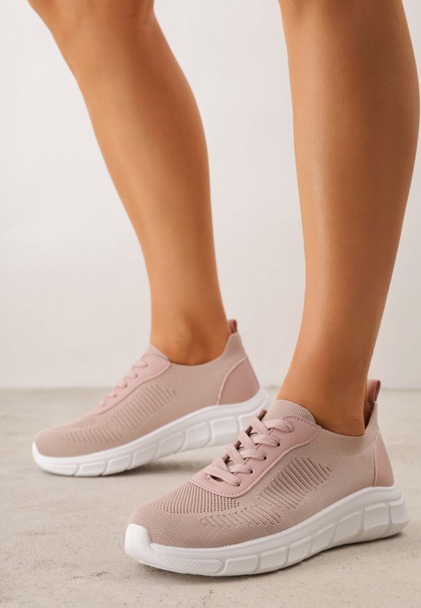 Born2be - Różowe Dzianinowe Sneakersy na Grubej Podeszwie ze Żłobieniami Enolora. Okazja: na co dzień, na spacer. Kolor: różowy. Materiał: dzianina. Szerokość cholewki: normalna. Sport: turystyka piesza, fitness