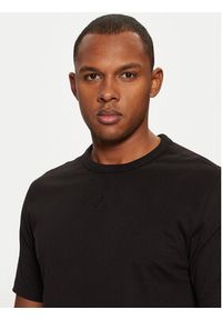 Calvin Klein Jeans T-Shirt J30J323484 Czarny Regular Fit. Kolor: czarny. Materiał: bawełna #5