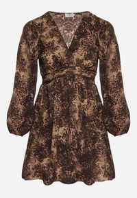 Born2be - Brązowa Sukienka o Rozkloszowanym Kroju z Bufiastymi Rękawami Salanela. Okazja: na imprezę, na co dzień. Typ kołnierza: dekolt w serek. Kolekcja: plus size. Kolor: brązowy. Sezon: lato. Typ sukienki: dla puszystych. Styl: casual, elegancki #4